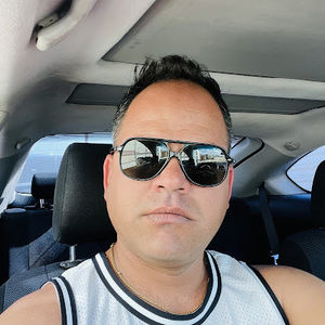 Meet your Posher, Luis armando